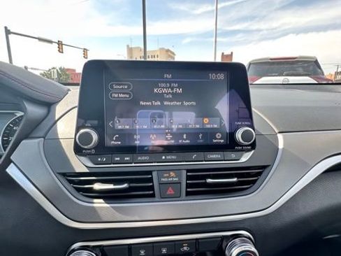 New 2025 Nissan Altima 2.5 SR image 13