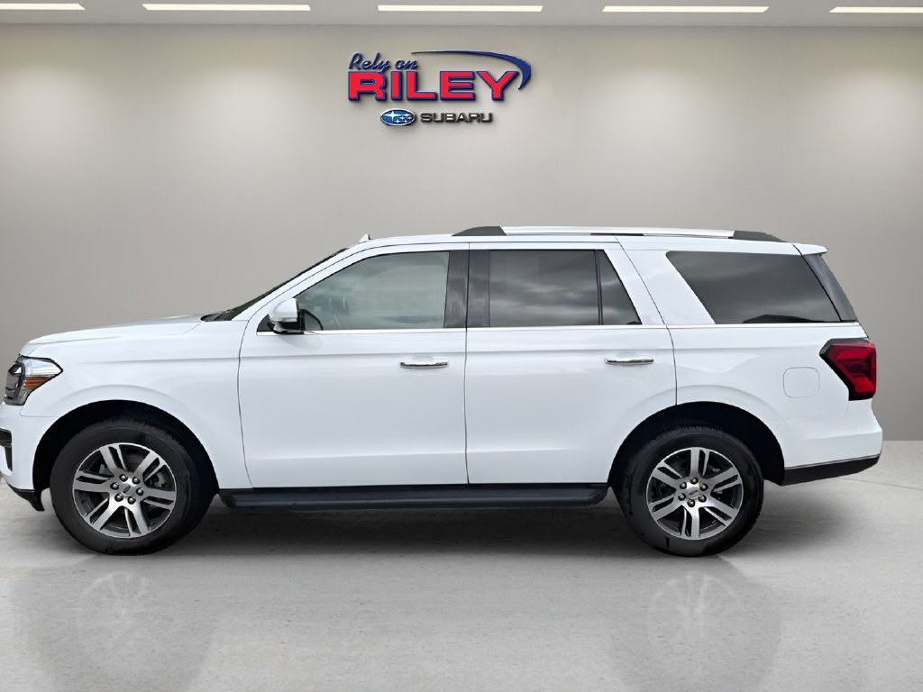 Used 2024 Ford Expedition Limited AWD/4WD image 2
