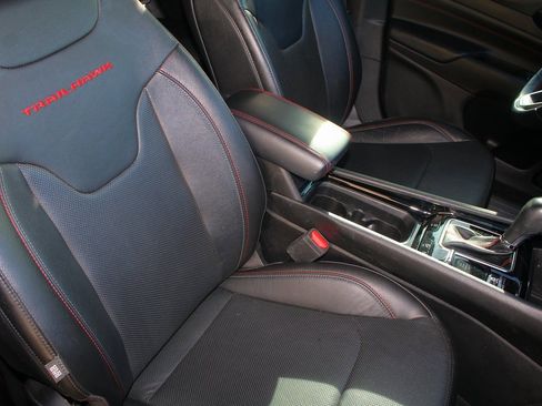 Used 2022 Jeep Compass Trailhawk w/ Trailhawk Elite Group image 8