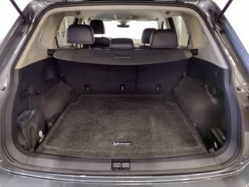 Certified 2023 Volkswagen Tiguan SE AWD/4WD image 19