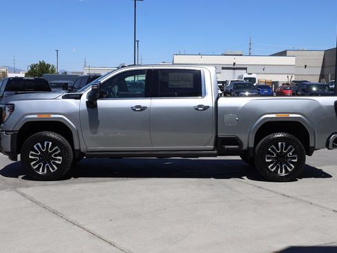 New 2026 GMC Sierra 3500 Denali Ultimate AWD/4WD image 3