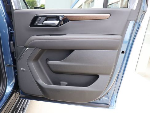 New 2026 Chevrolet Suburban High Country AWD/4WD image 41