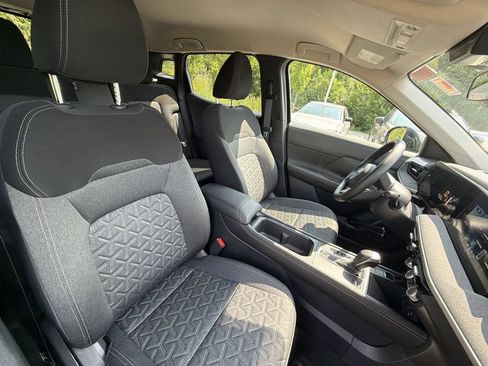 Certified 2025 Nissan Kicks SV AWD/4WD image 27