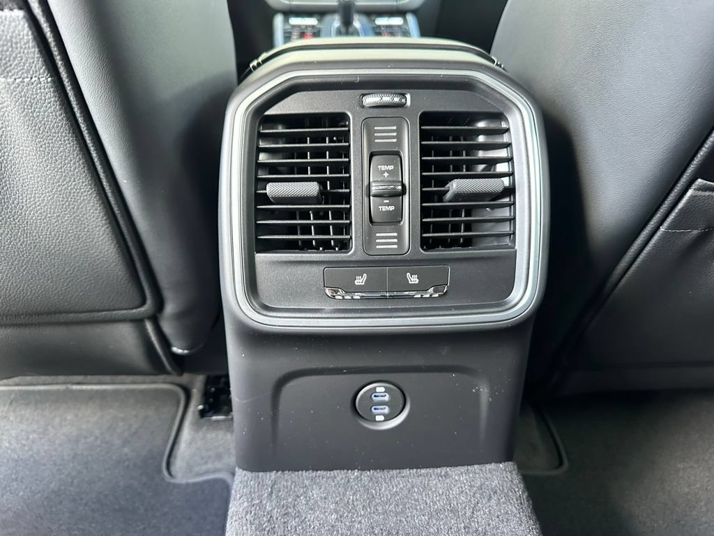 Certified 2026 Porsche Macan S AWD/4WD image 40
