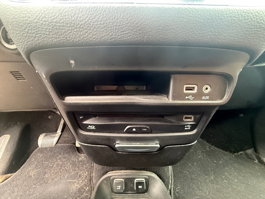 Used 2018 Chrysler Pacifica Limited FWD image 26