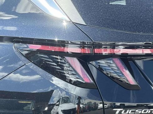 Certified 2023 Hyundai Tucson SEL AWD/4WD image 10