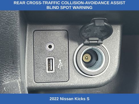Used 2022 Nissan Kicks S image 6