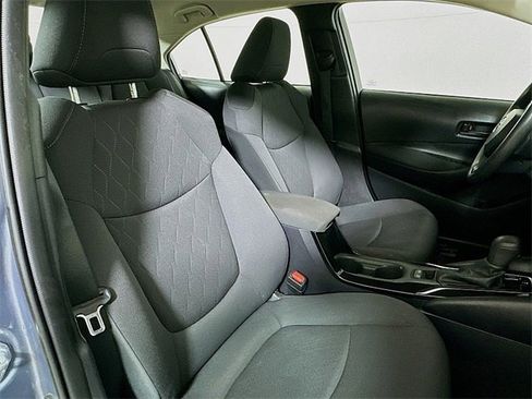 Used 2022 Toyota Corolla LE image 25