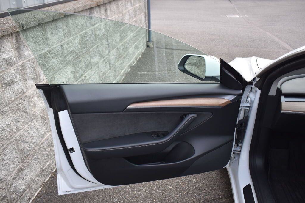 Used 2021 Tesla Model 3 Long Range AWD/4WD image 17