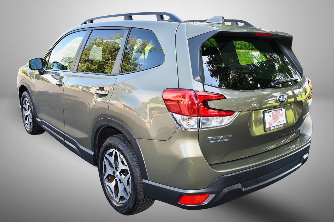 Used 2023 Subaru Forester Premium AWD/4WD image 5