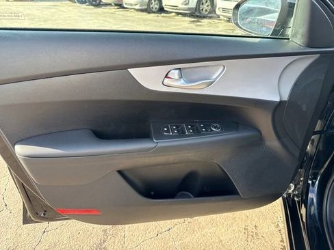 Used 2024 Kia Forte LXS image 11