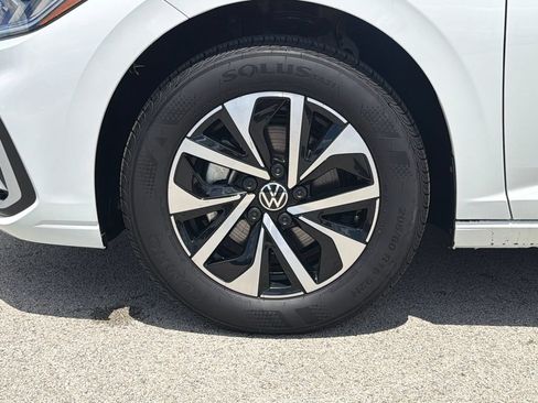Certified 2025 Volkswagen Jetta S FWD image 28