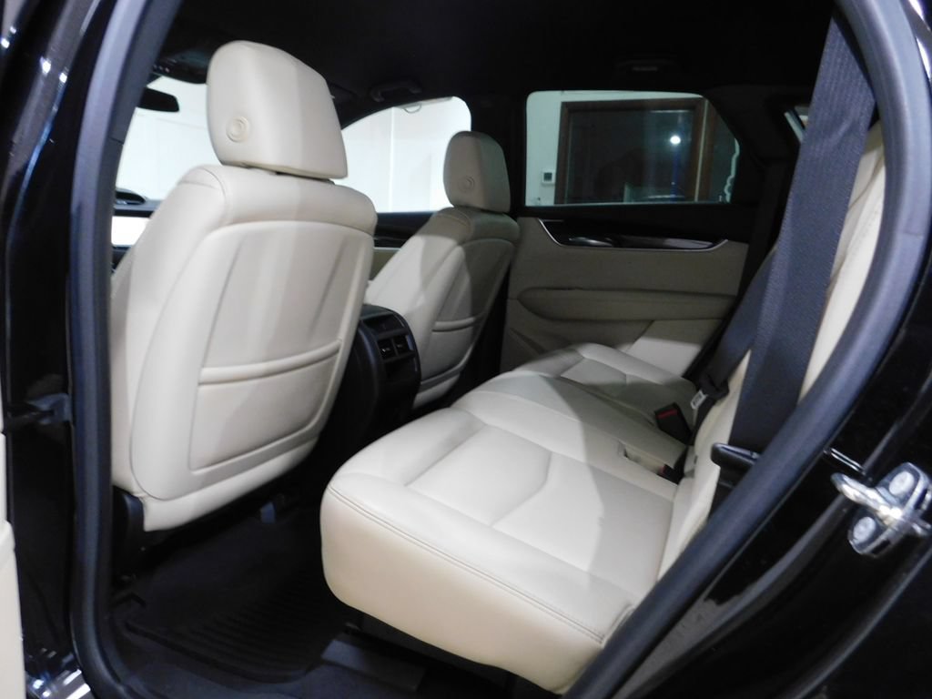 Used 2017 Cadillac XT5 FWD image 54