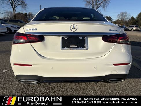 Used 2022 Mercedes-Benz E 450 4MATIC Sedan image 4