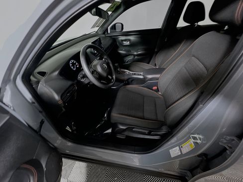 Used 2023 Honda HR-V Sport image 15