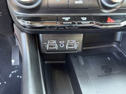 Used 2022 Dodge Durango R/T w/ Blacktop Package image 28