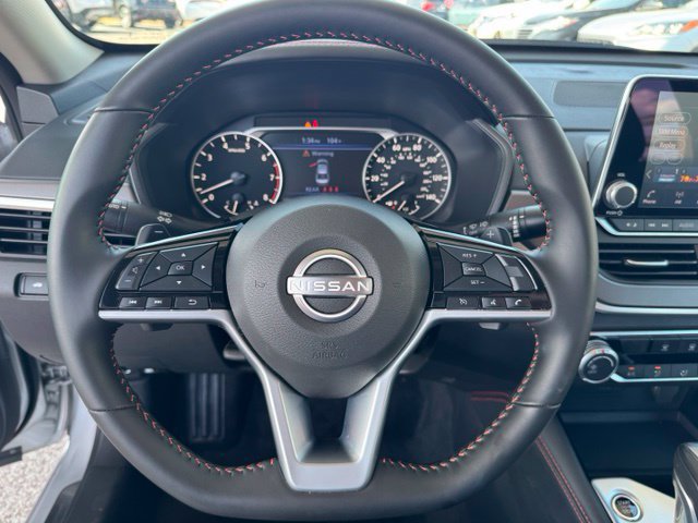 Used 2025 Nissan Altima 2.5 SR AWD/4WD image 14