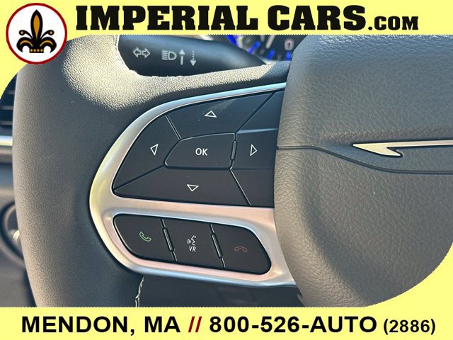 New 2027 Chrysler Pacifica Select FWD image 24