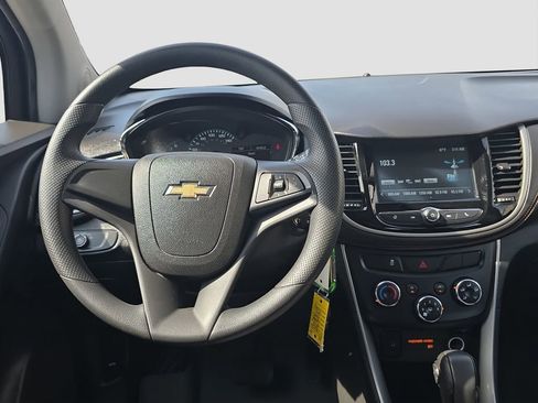 Used 2017 Chevrolet Trax LS image 13