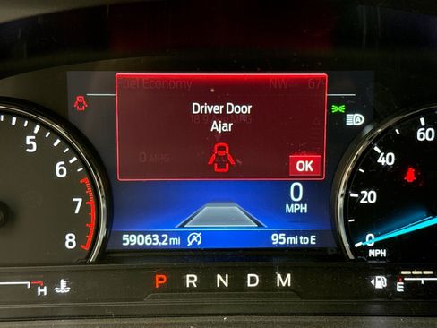 Used 2020 Ford Explorer XLT w/ Equipment Group 202A AWD/4WD image 9