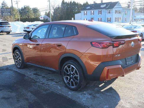 Used 2025 BMW X2 xDrive28i w/ Premium Package image 7