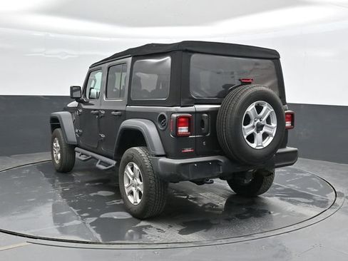 Used 2018 Jeep Wrangler Unlimited Sport S image 10