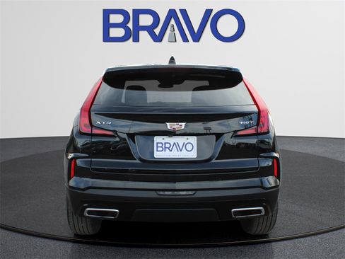 Used 2025 Cadillac XT4 Premium Luxury image 7