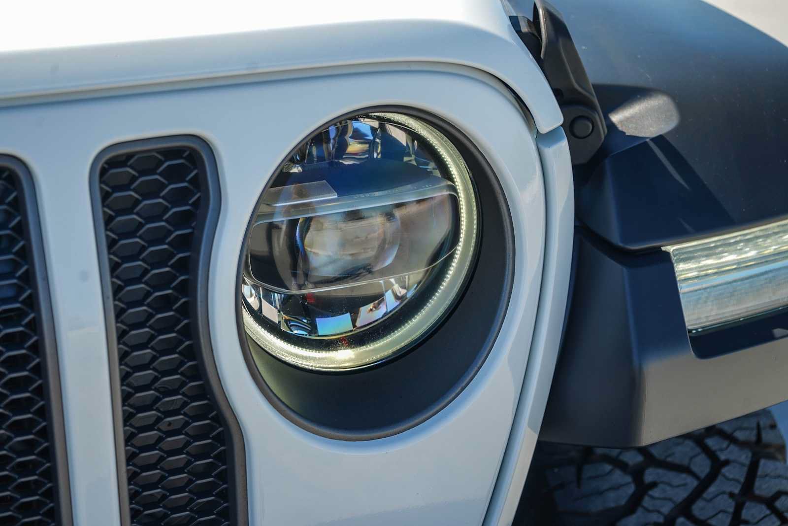 Used 2020 Jeep Wrangler Unlimited Rubicon AWD/4WD image 9