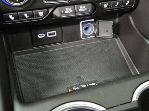 Used 2021 GMC Yukon XL AT4 w/ AT4 Premium Plus Package image 34