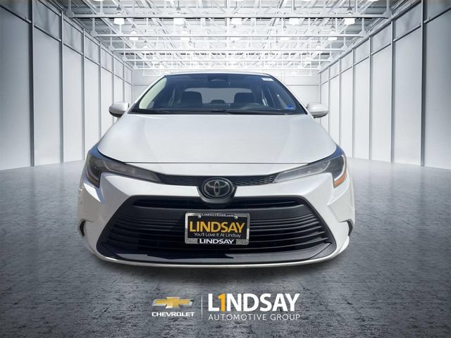 Used 2025 Toyota Corolla LE FWD image 3