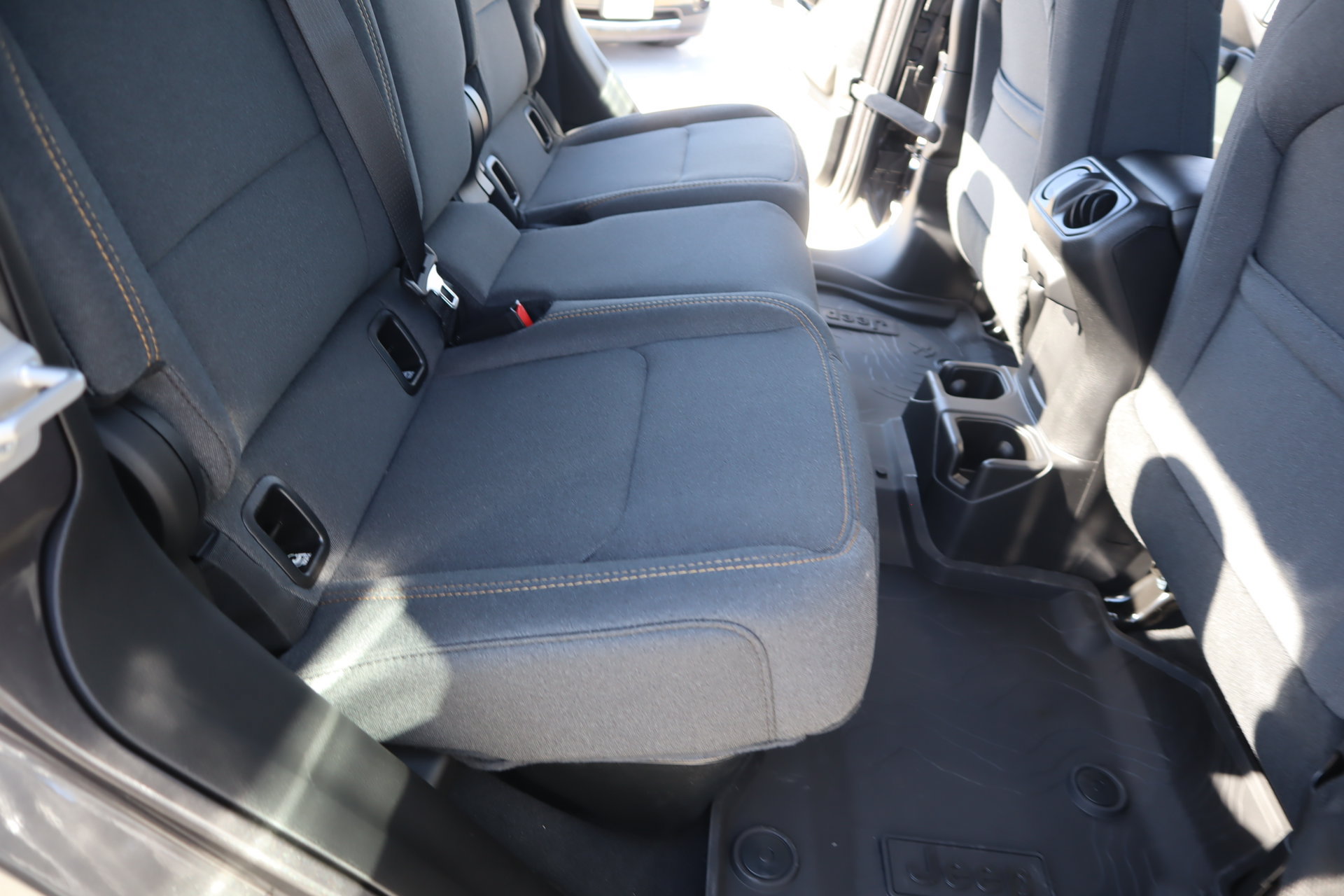 New 2026 Jeep Gladiator Sport AWD/4WD image 13