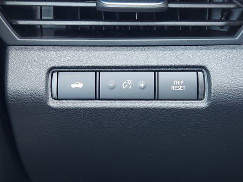 Used 2025 Nissan Altima 2.5 SV image 22