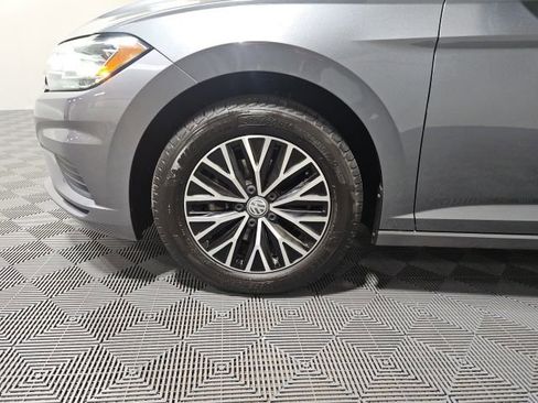 Used 2019 Volkswagen Jetta image 9