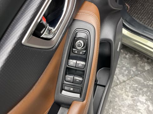 Used 2019 Subaru Forester Touring image 8