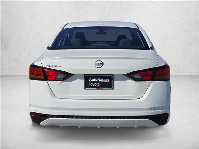 Used 2025 Nissan Altima 2.5 SV FWD image 7