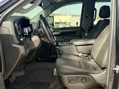 Used 2024 Chevrolet Silverado 2500 LTZ image 27