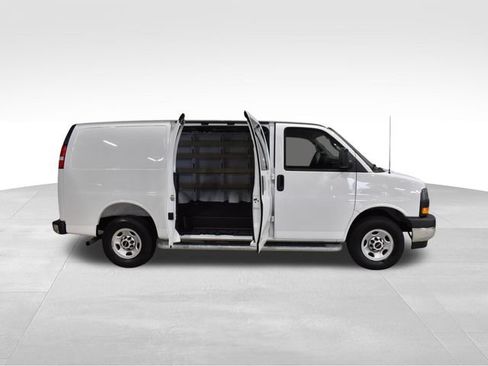 Used 2025 GMC Savana 2500 w/ Driver Convenience Package RWD image 13