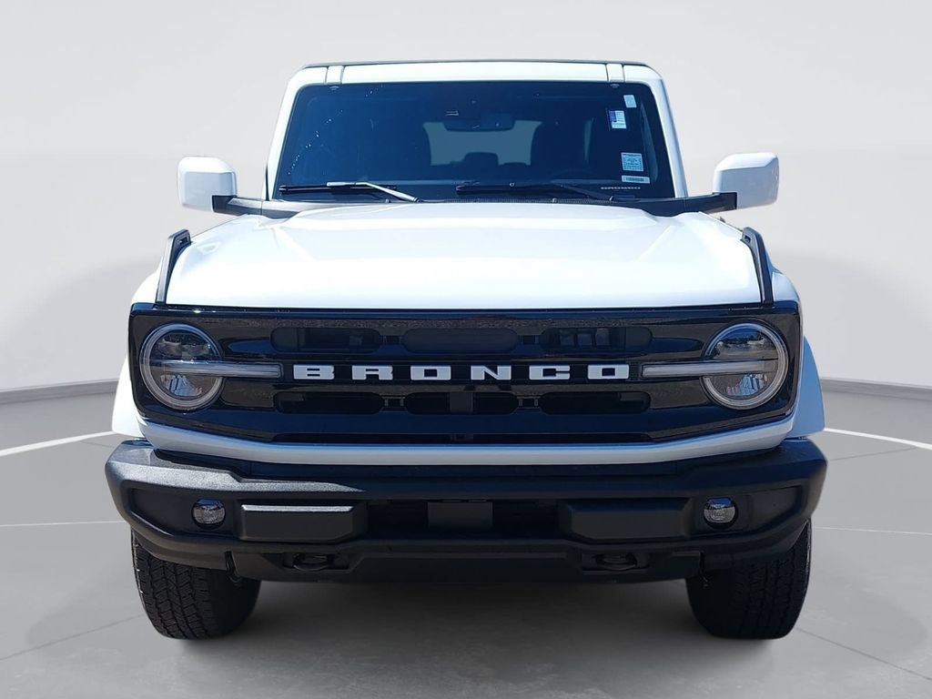 Used 2024 Ford Bronco Outer Banks AWD/4WD image 2