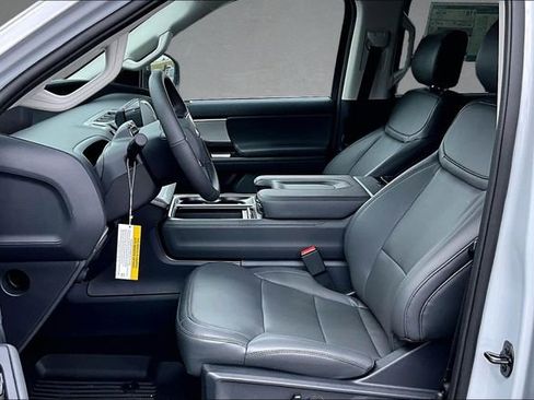 New 2026 Ford Expedition Active AWD/4WD image 9