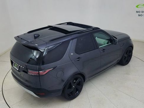 Used 2024 Land Rover Discovery Metropolitan Edition AWD/4WD image 90