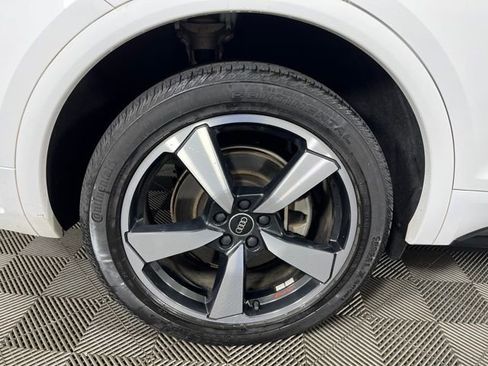 Used 2022 Audi Q5 2.0T Premium Plus image 12