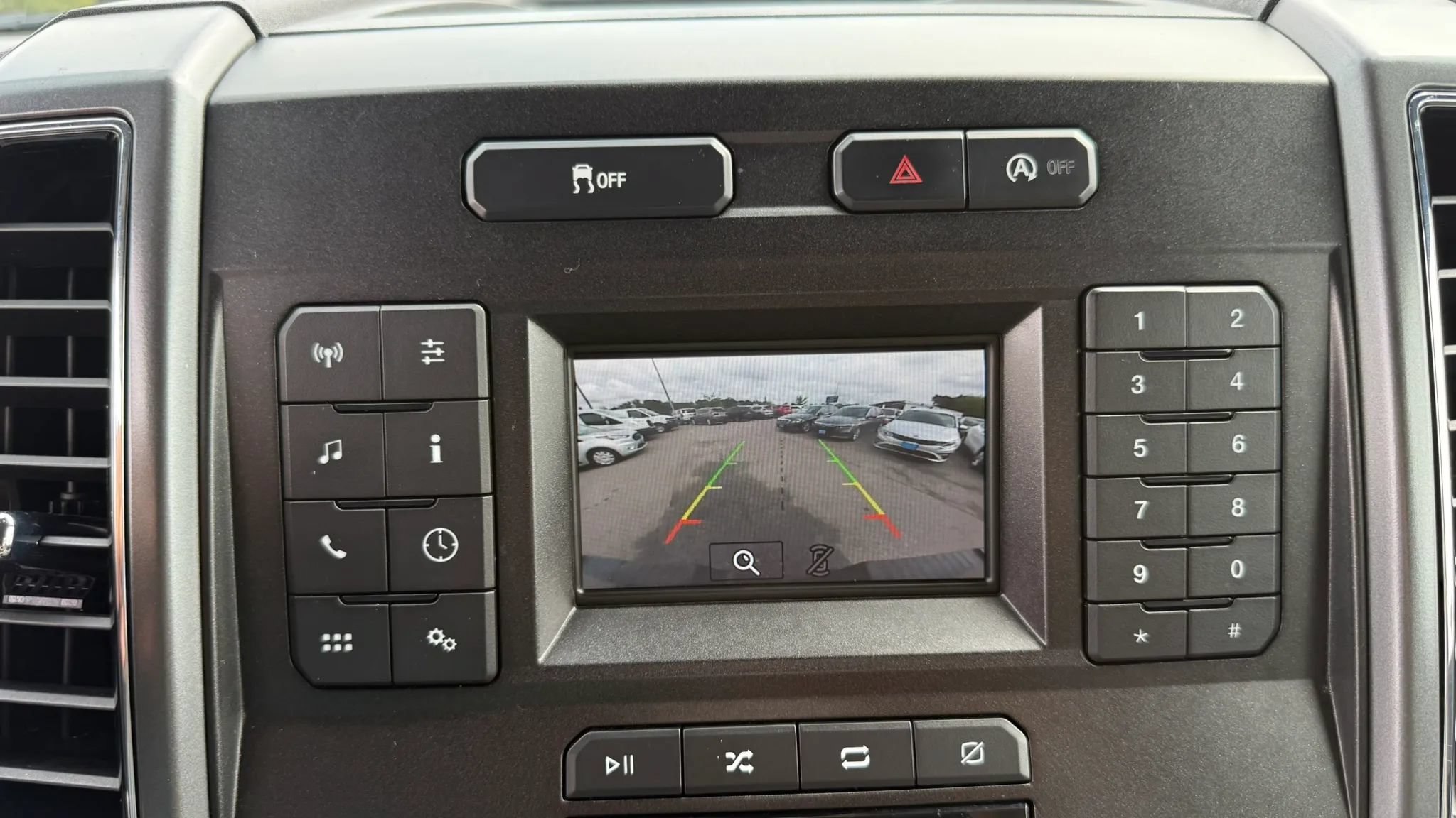 Used 2018 Ford F150 XLT AWD/4WD image 22
