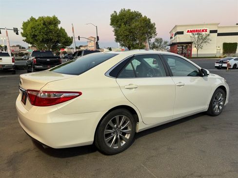 Used 2016 Toyota Camry XLE w/ Moonroof Package FWD image 12