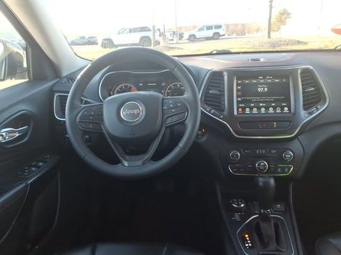 Certified 2022 Jeep Cherokee Trailhawk AWD/4WD image 10