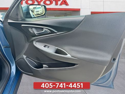 Used 2025 Chevrolet Malibu LT FWD image 28