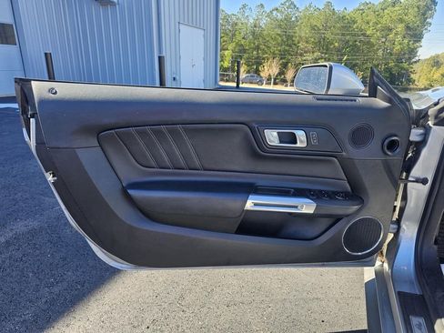 Used 2021 Ford Mustang Premium image 11