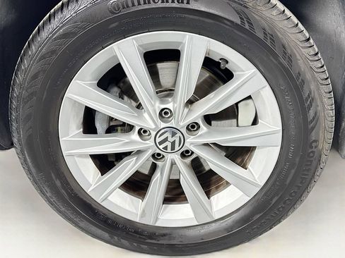 Used 2018 Volkswagen Tiguan Limited w/ Premium Package FWD image 40