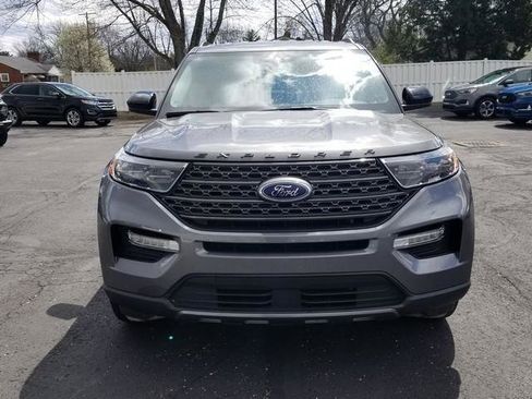 Certified 2023 Ford Explorer XLT w/ Equipment Group 202A AWD/4WD image 2