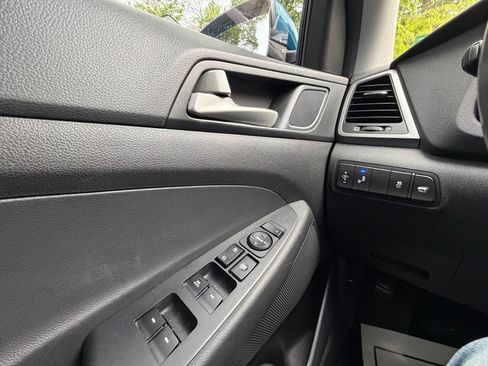 Used 2018 Hyundai Tucson Value AWD/4WD image 26