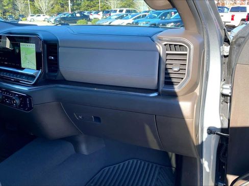 Used 2025 Chevrolet Silverado 1500 LT image 18